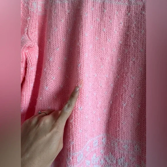 Vintage Handknit Barbie Pink White Fairisle Fall Winter Oversized Cozy Sweater - Picture 9 of 9